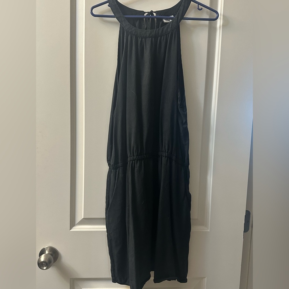 Black Sleeveless Dress